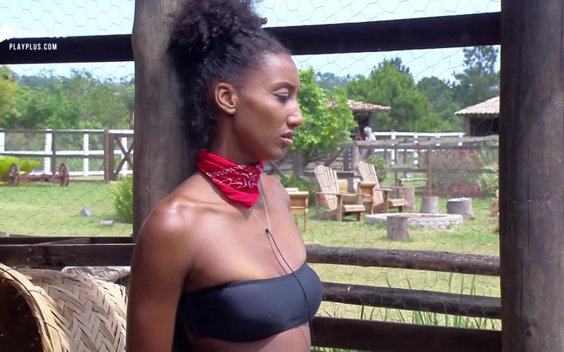 Sabrina Paiva e Thayse Teixeira falam sobre louça suja na sede