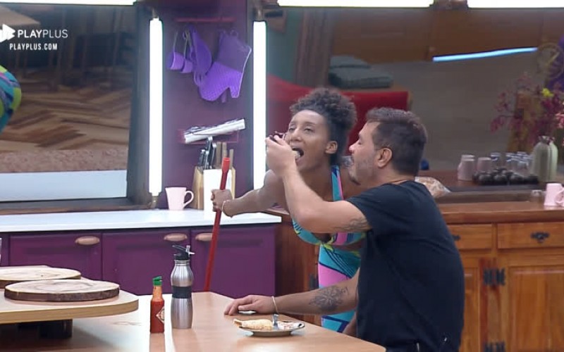 Sabrina Paiva elogia crepioca de Rodrigo Phavanello