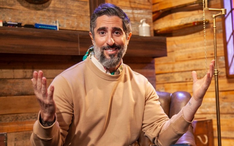 Saída de Marcos Mion da Record coloca A Fazenda 13 em xeque