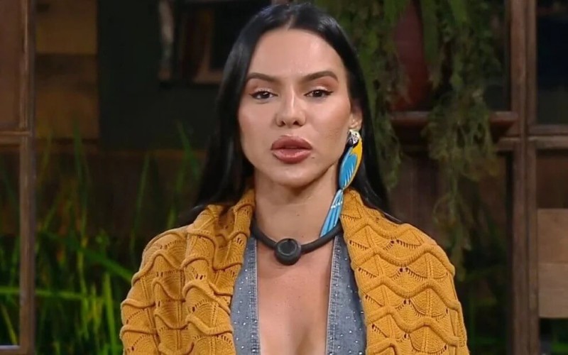 Tamires paga caro por mudar de lado e é eliminada de A Fazenda 17