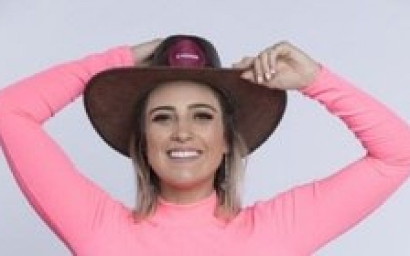 Tati Dias é eliminada de A Fazenda com 48,68% dos votos