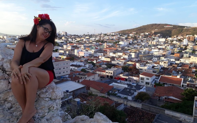 Tereza, do BBB19, já andou sobre oito metros de brasas!