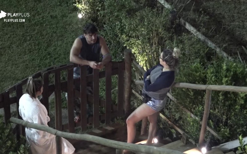 Thayse aconselha Lucas: 