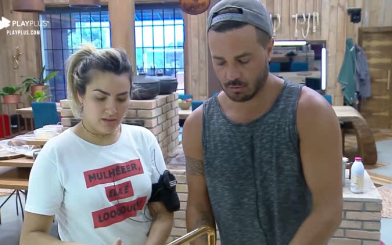 Thayse diz que Viny não ajuda nas atividades e Phavanello discorda