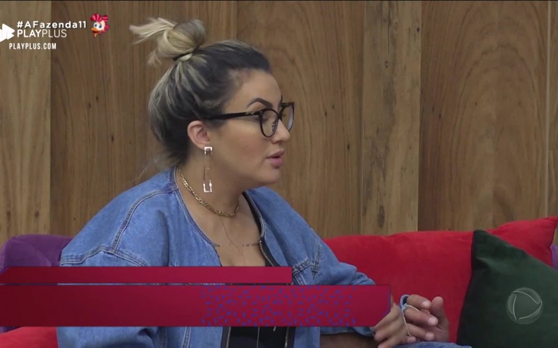 Thayse e Sabrina comentam a relação de Lucas e Hari