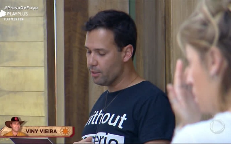 Viny Vieira dorme demais e provoca punição