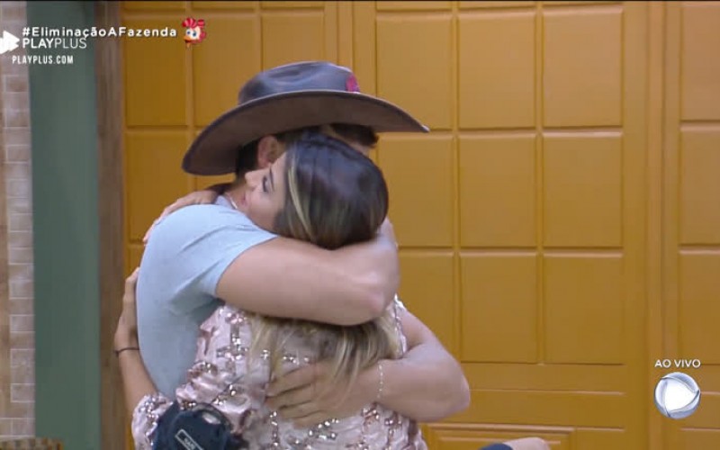 Volta relâmpago de Hari causa espanto entre participantes