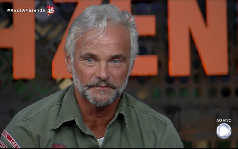 Hesitante, Mateus vota em Lipe - A Fazenda 12