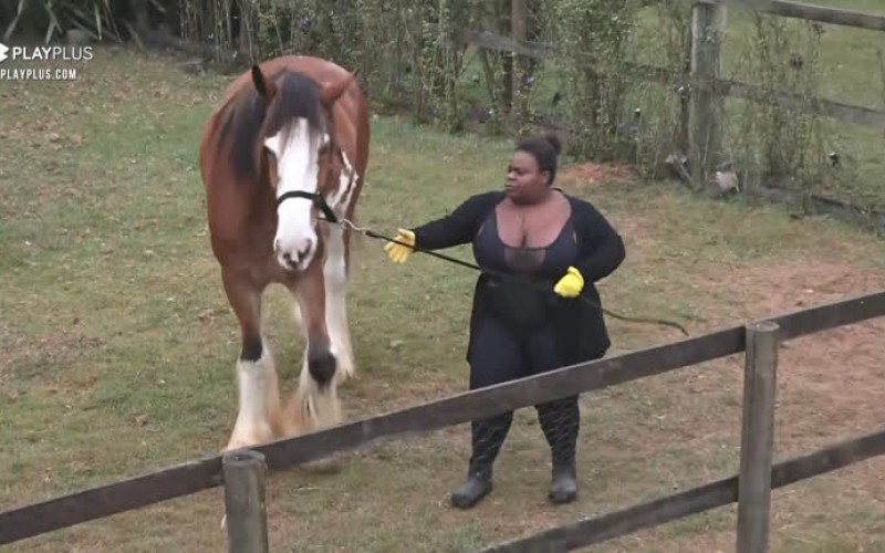 Jojo Todynho parabeniza Lyon - A Fazenda 12