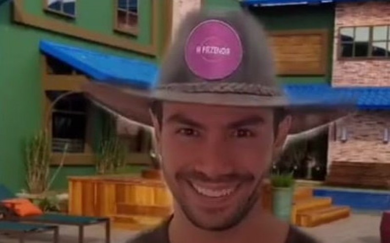 MAIS UM! Sertanejo Mariano é o terceiro peão de A Fazenda 12