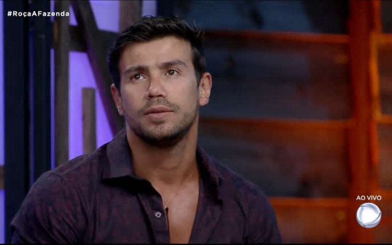 Mariano vota em Mirella - A Fazenda 12