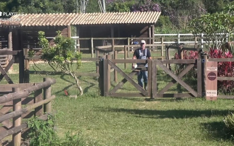 Mateus faz o "pensamento do dia" - A Fazenda 12