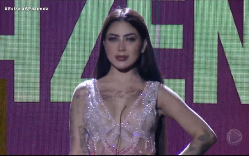 MC Mirella é a nona peoa de A Fazenda 12