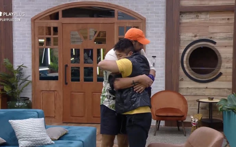 Peões consolam Tiago Piquilo - A Fazenda 13