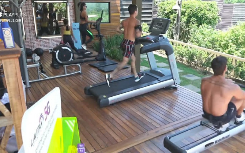 Peões fazem treino em grupo - A Fazenda 12