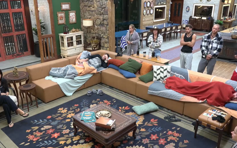 Baieiro misterioso comete infração e faz estrago na sede